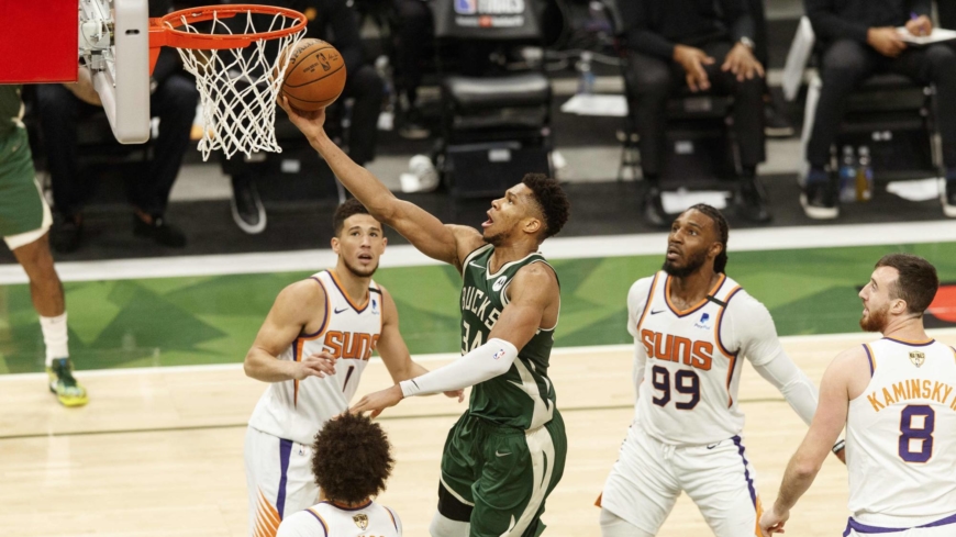 Milwaukee Bucks anotó su primera victoria después de una racha de derrotas en la final